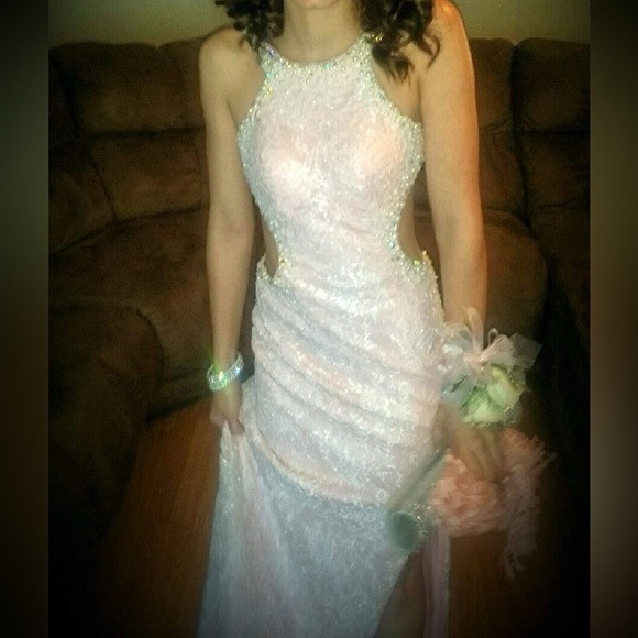 Elegant light pink prom dress - Picture 2 of 3